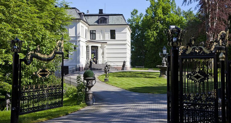 VILLALARVIK2rett