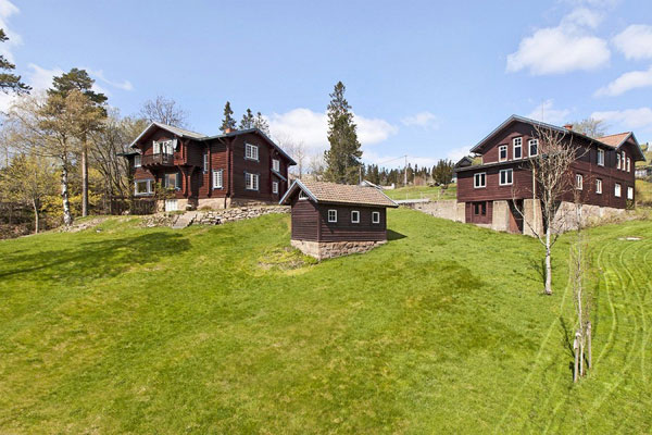 LANDSLIG: Det er ikke langt fra byen til Holmenkollen, men på Oslos tak kan man nesten få inntrykk av at man er med i historien om "Heidi" i Sveits. FOTO: Eie